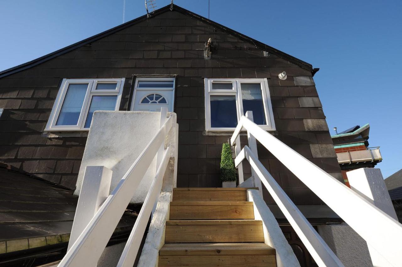 11 The Gables Apartment Lyme Regis Exterior photo